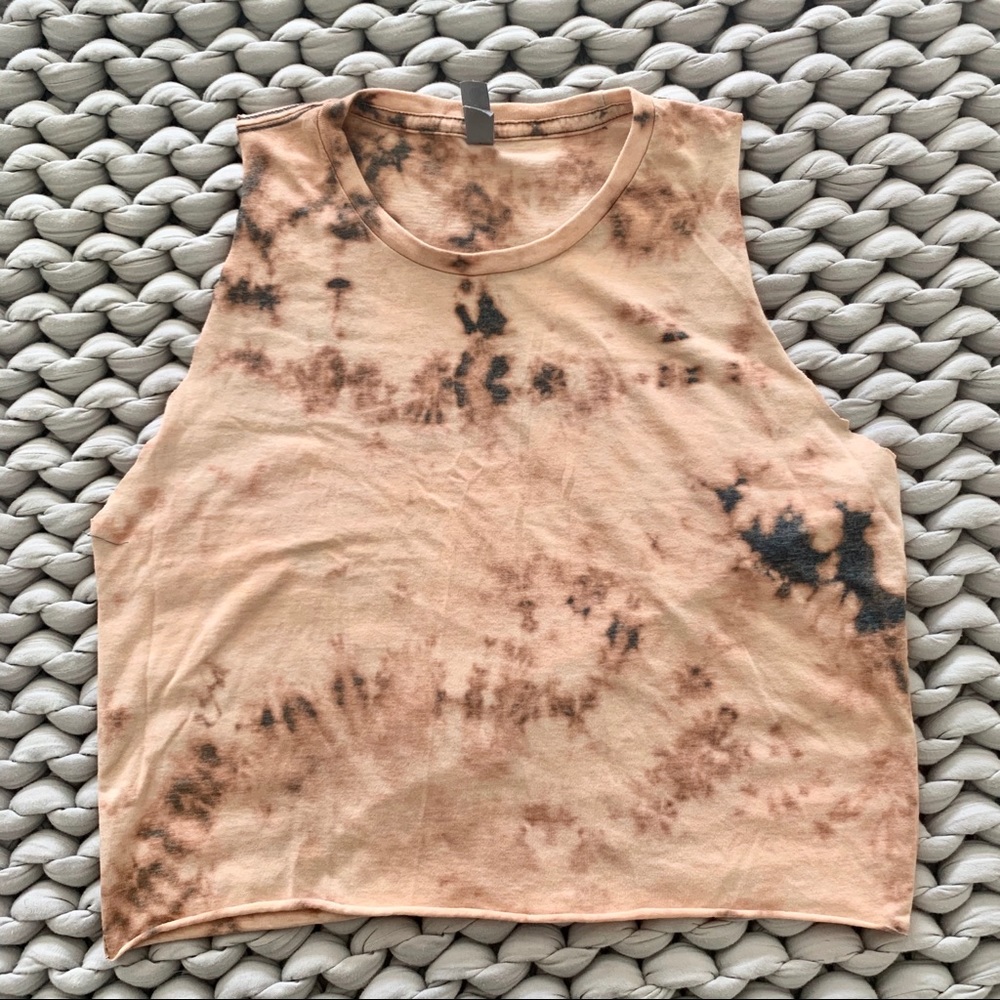 Women’s raw edges cropped tank
